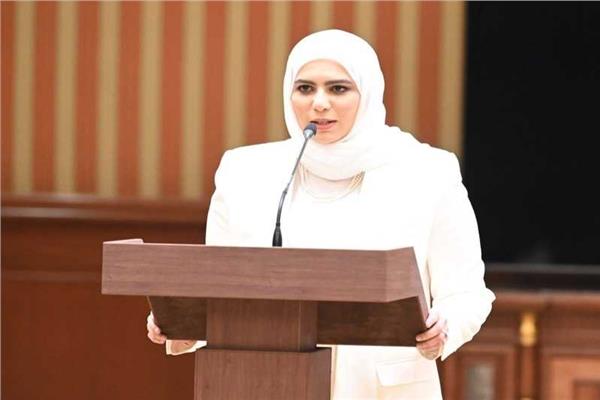 ■ وزيرة المالية والدولة للشؤون الاقتصادية والاستثمار والنفط الكويتية نورة الفصام