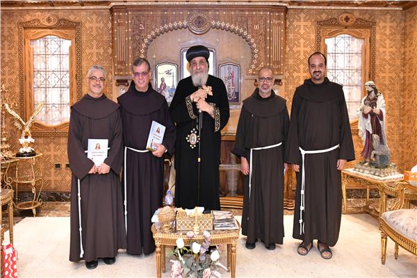 البابا تواضروس يستقبل وفد من الرهبان الفرنسيسكان