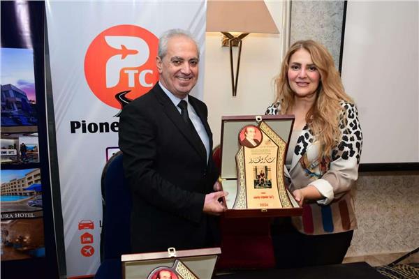 رانيا محمود ياسين وأمير أباظة