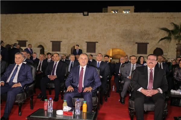 وزير قطاع الأعمال العام يشهد افتتاح عروض "الصوت والضوء"