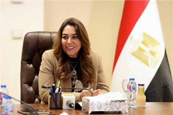  وزيرة التنمية المحلية