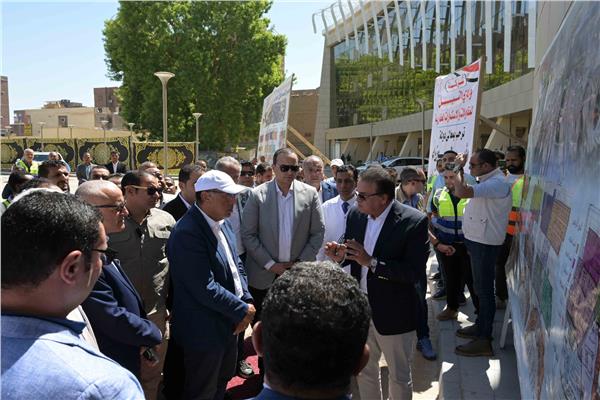 رئيس الوزراء يتابع تشغيل منظومة التأمين الصحي الشامل بالأقصر    