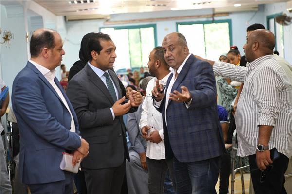  الدكتور حازم عمر نائب محافظ قنا