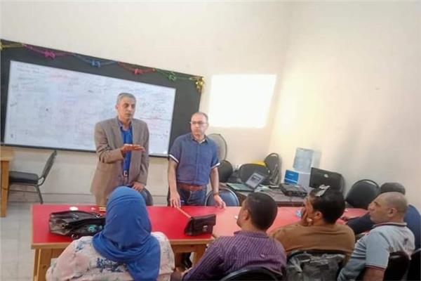 الشيخ عبداللطيف حسن طلحة مدير منطقة الغربية الأزهرية