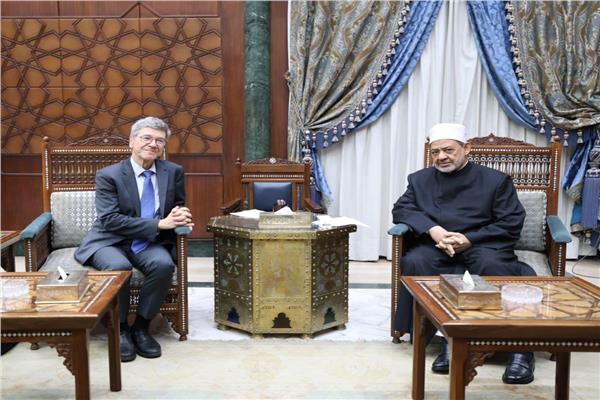 د.أحمد الطيب يستقبل  البروفيسور جيفري ساكس، الأستاذ بجامعة كولومبيا