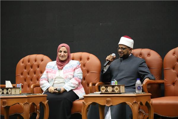 أمين «البحوث الإسلامية» يلتقي واعظات الأزهر 