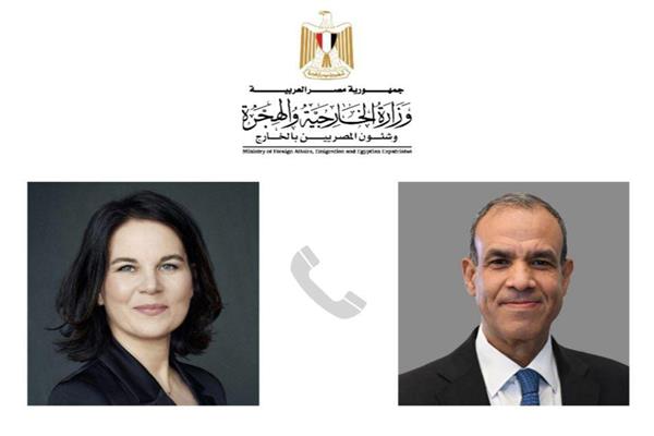  د. بدر عبد العاطى ونظيرته الألمانية أنالينا بيربوك