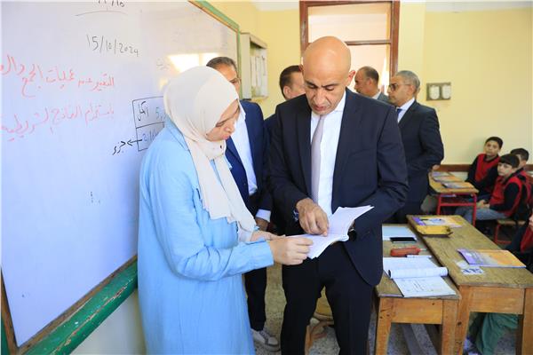  وزير التعليم في إطار زيارته لمحافظة المنوفية