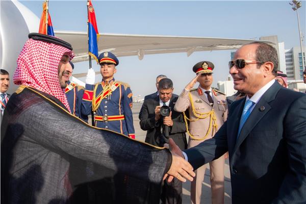 الرئيس السيسي خلال استقباله ولي العهد السعودي بمطار القاهرة