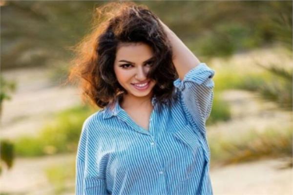  الفنانة نسرين أمين
