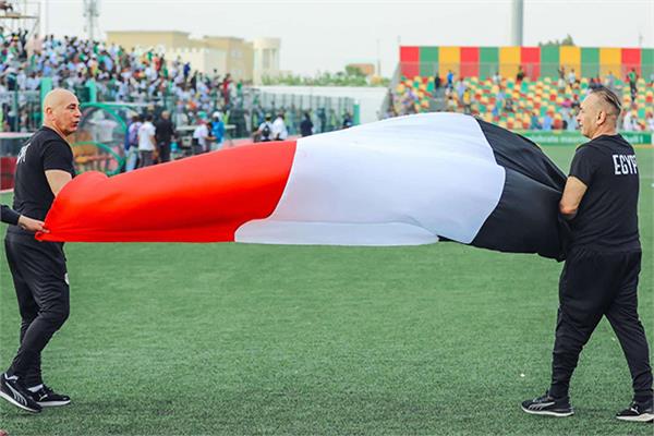 ■ احتفال التوأم بعد تأهل المنتخب لبطولة الأمم الأفريقية