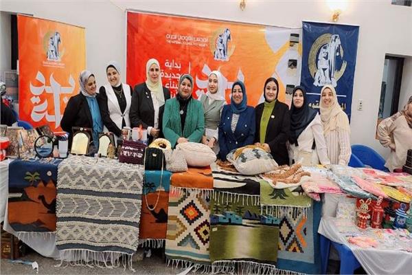 القومى للمرأة بكفر الشيخ يفتتح معرض الصناعات الحرفية واليدوية 