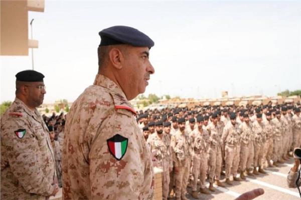 ■ رئيس الأركان العامة للجيش الكويتي الفريق الركن طيار بندر المزين