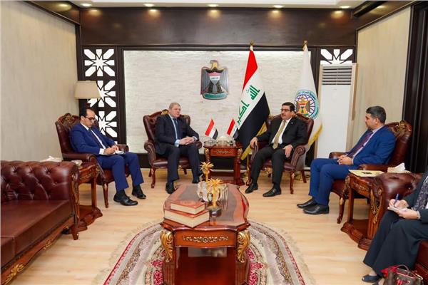 السفير المصري في بغداد يلتقى وزير التجارة العراقي