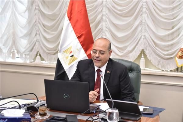  وزير العمل محمد جبران