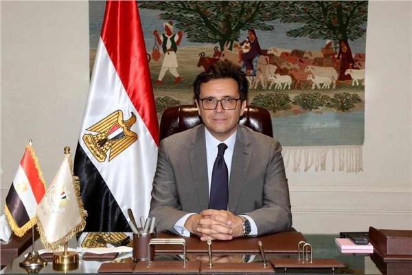 وزير الثقافةا لدكتور أحمد فؤاد هنو