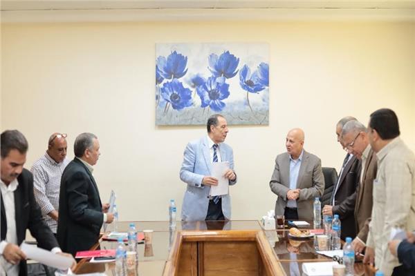 النائب خالد عيش ممثل عمال مصر بمجلس الشيوخ