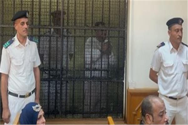 سفاح التجمع داخل القفص