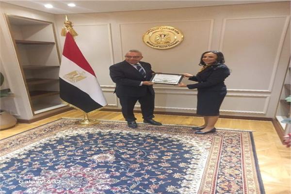 صورة خلال اللقاء
