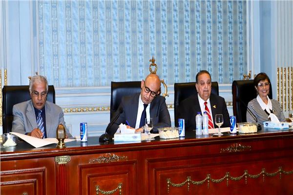 محمد عبداللطيف وزير التربية والتعليم