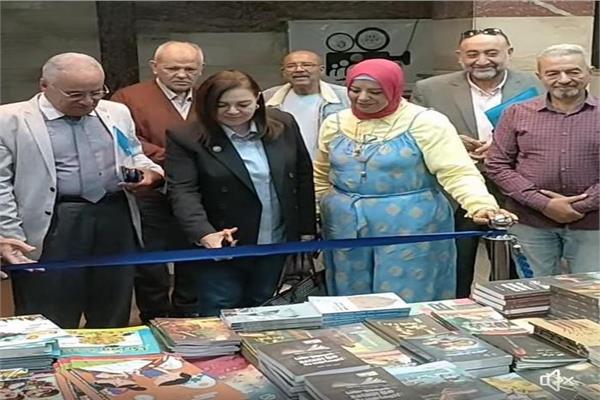 قصور الثقافة تدشن منفذ بيع دائم للكتب بقصر الأنفوشي بالإسكندرية