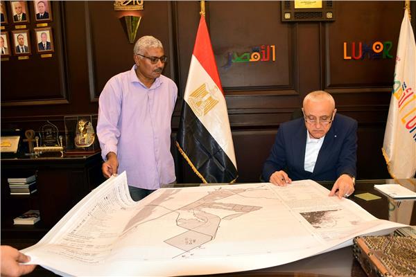المهندس عبدالمطلب عماره محافظ الأقصر يعتمد المخطط الاستراتيجي العام