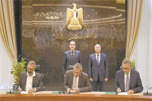 رئيس الوزراء يشهد توقيع مذكرة تطوير منطقة حرة بالعاصمة الإدارية 