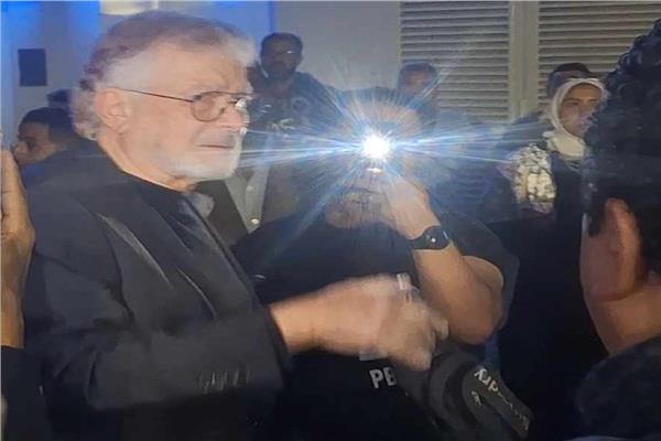 محمود قابيل يصل عزاء مصطفى فهمي 