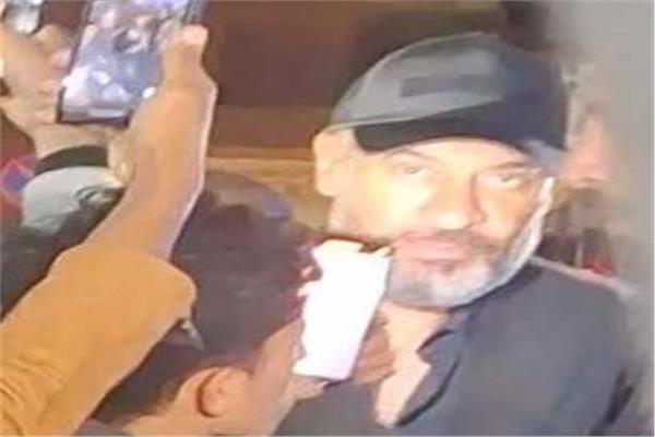  ماجد المصري أثناء تقديم واجب العزاء لأسرة الفنان مصطفى فهمي  