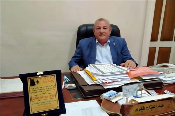 عبد الفتاح فكري رئيس النقابة العامة