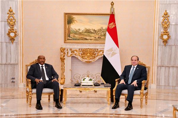 الرئيس عبد الفتاح السيسي والفريق أول ركن عبد الفتاح البرهان