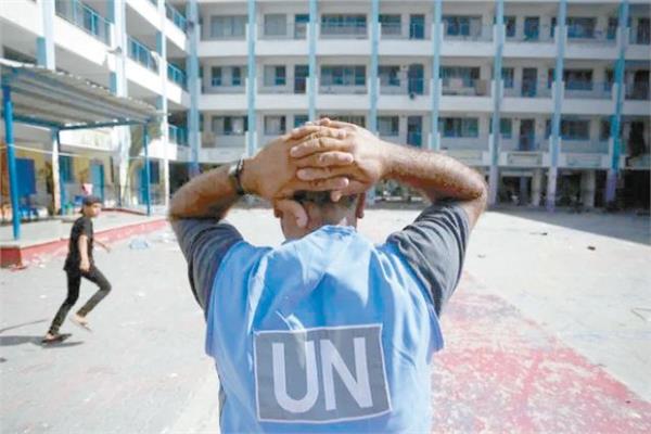 موظف فى «الأونروا» بمدرسة ايواء