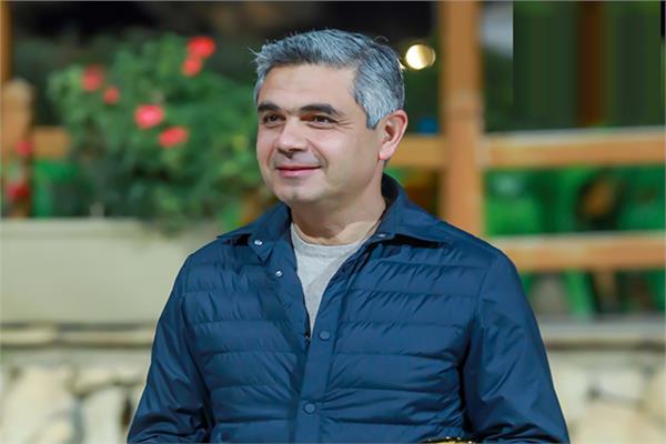 ■ الدكتور إسماعيل شاكر