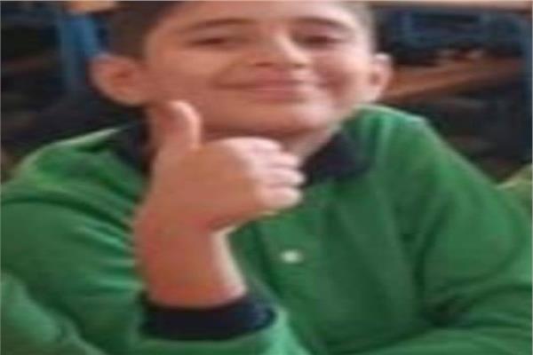 الطفل "انس" 
