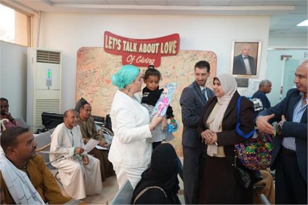 رئيسة المجلس القومي للطفولة والامومة تدعم الأطفال بمؤسسة مجدى يعقوب لأمراض وأبحاث القلب