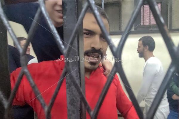 المتهم بعد حصوله على البراءة