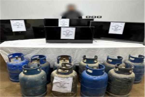 المتهمة والمضبوطات