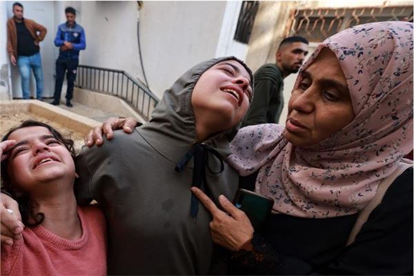 أهالي الشهداء والمصابين في غزة