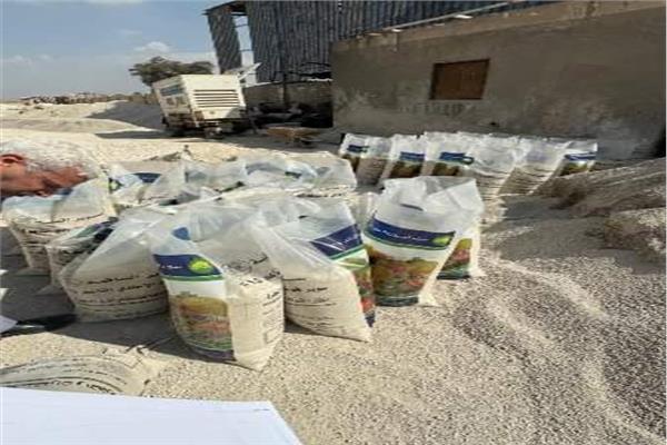 ضبط أسمدة زراعية مجهولة المصدر 