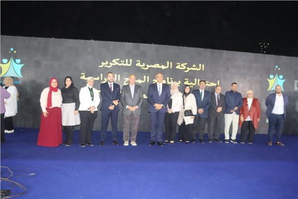 محافظ القليوبية يشهد فعاليات برنامج المنح الدراسية