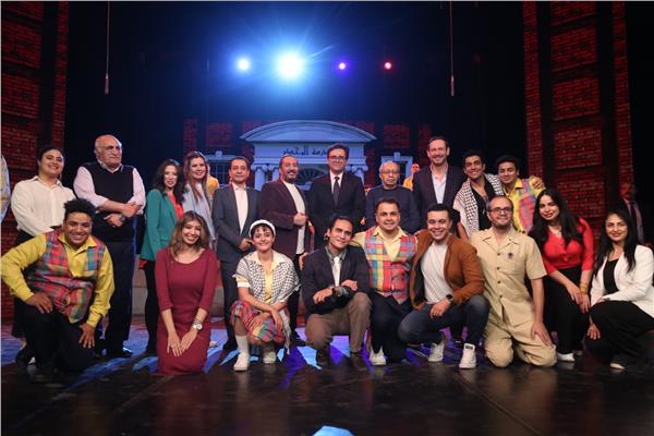 أبطال مسرحية "مش روميو وجوليت"