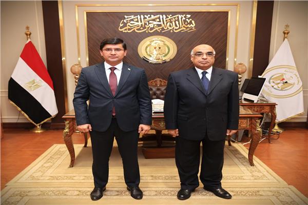  المستشار عدنان فنجري وزير العدل وسفير جمهورية طاجيكستان 