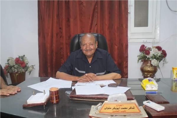 شاكر محمد أبو بكر نقيب المعلمين بقنا