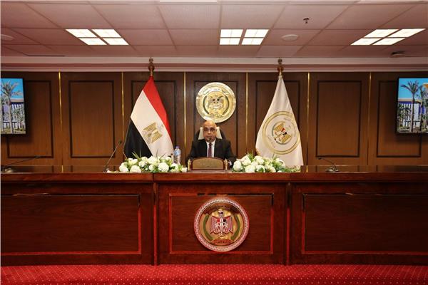  المستشار عدنان فنجري وزير العدل