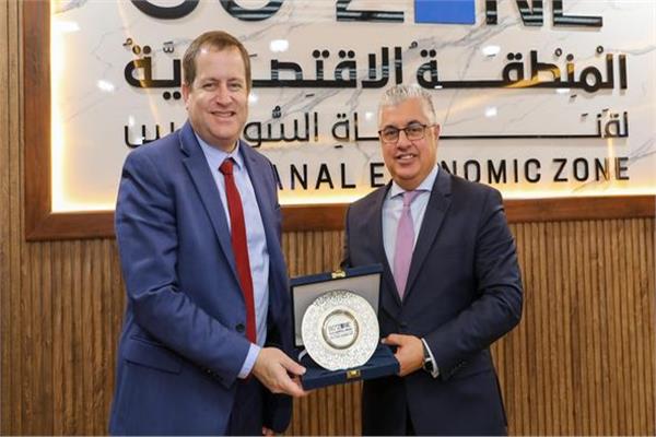 صورة خلال اللقاء