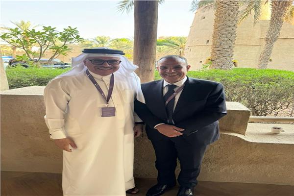 وزير الخارجية ونظيره البحريني