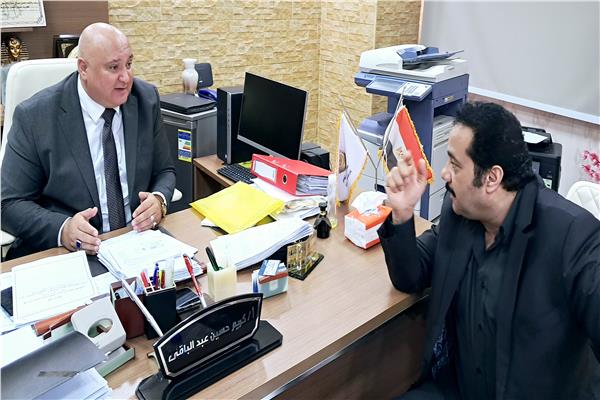 محرر "بوابة أخبار اليوم" مع رئيس نقابة النيابات والمحاكم