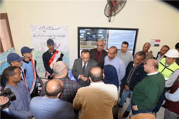 محافظ أسيوط يتفقد مشروع التوسعات بمدرستي الناصرية الابتدائية 