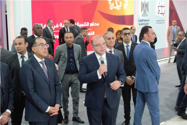 الدكتور محمد فريد رئيس الرقابة المالية عرض تضمن جهود تسريع وتيرة التحول الرقمي بالقطاع المالي غير المصرفي