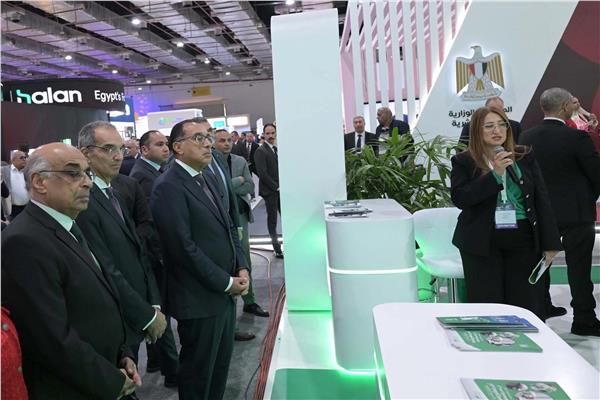 زيارة الدكتور مصطفى مدبولي لجناح الهيئة القومية للبريد بمعرض القاهرة الدولي للاتصالات
